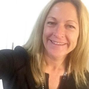 Meet your Posher, Leeann